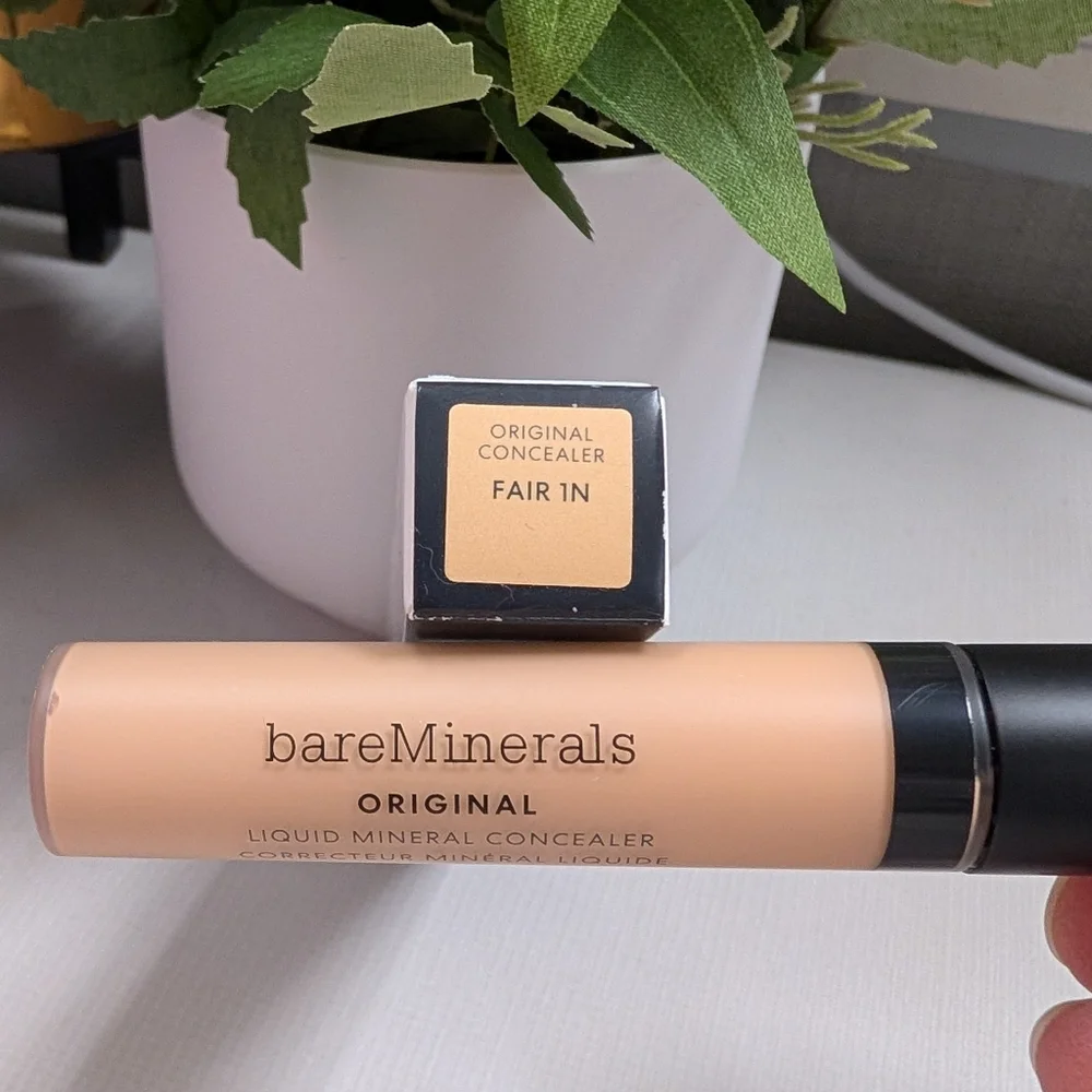 bareMinerals Original Liquid Mineral Concealer - Fair 1N 6 ml / .2 to oz NIB